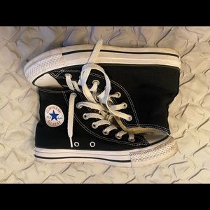 Converse high top chick Taylor’s size 6 women’s